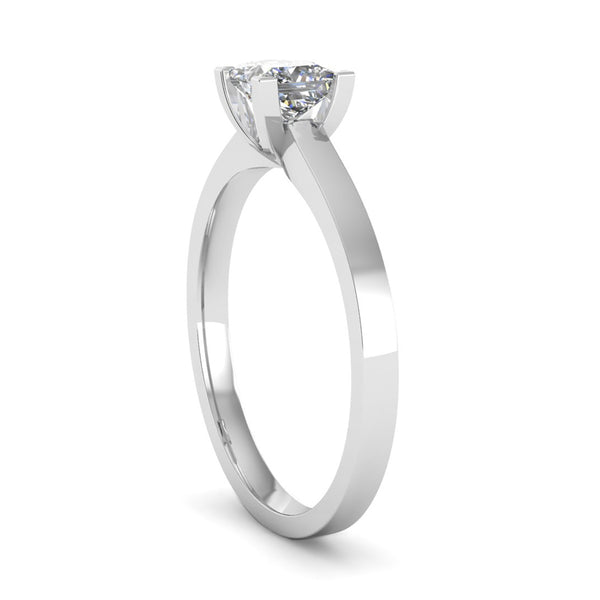 Solitaire ring with band store